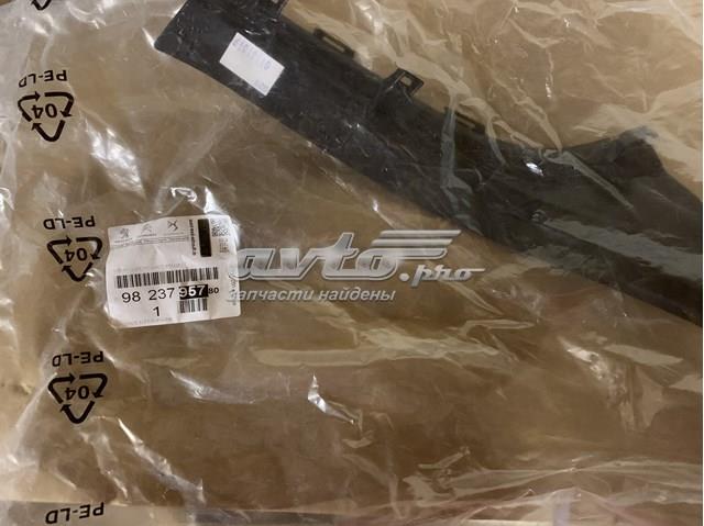 9823795780 Peugeot/Citroen Облицювання ліхтаря заднього, правого