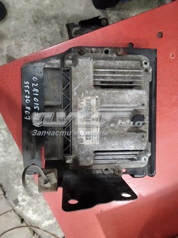 Електронний блок керування двигуном 55570807 Opel