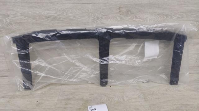 Кронштейн бампера переднього, центральний FPS FP3812930 ціна, від 14.57 USD