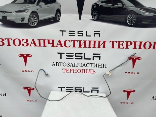 104471200D Tesla 