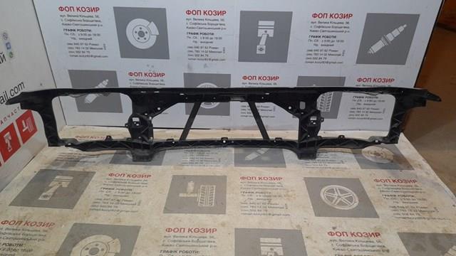 Купити LR107795 Land Rover Установча панель передня