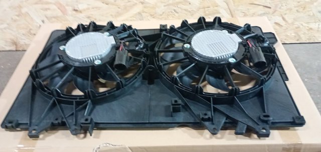 Купити PX3515025A Mazda Дифузор радіатора охолодження, в зборі з двигуном і крильчаткою