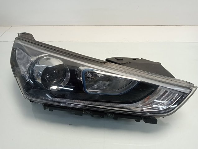 Фара права 92102G2020 Hyundai/Kia