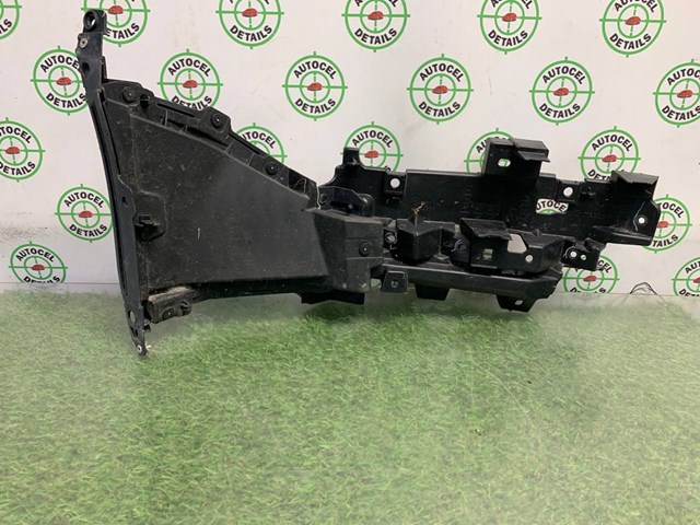 Кронштейн бампера переднього, правий GSH750103 Mazda