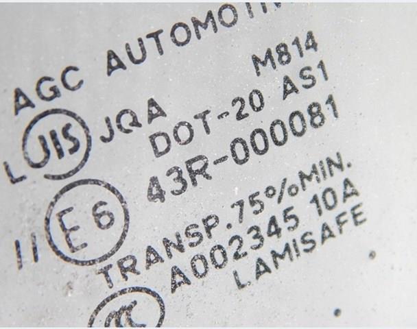 Автоскло Mitsubishi 6102B381 ціна, від 215.99 USD