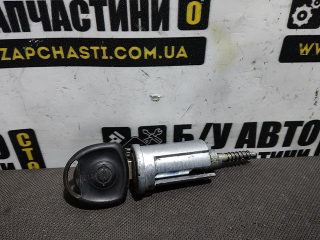 13107754 Opel Замок водійських дверей