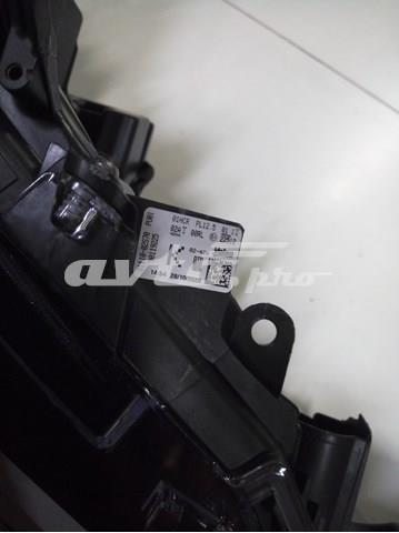 Купити 8111002S70 Toyota Права блок фара