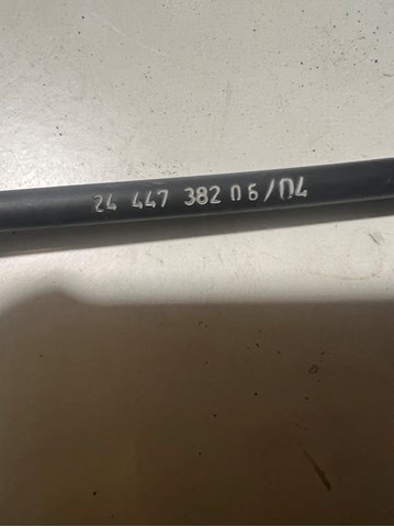 Трос відкривання двері передньої 24447382 General Motors