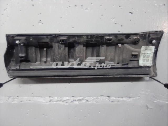 Молдинг задніх правих дверей, нижній Land Rover LR077213 ціна, від 56.50 USD