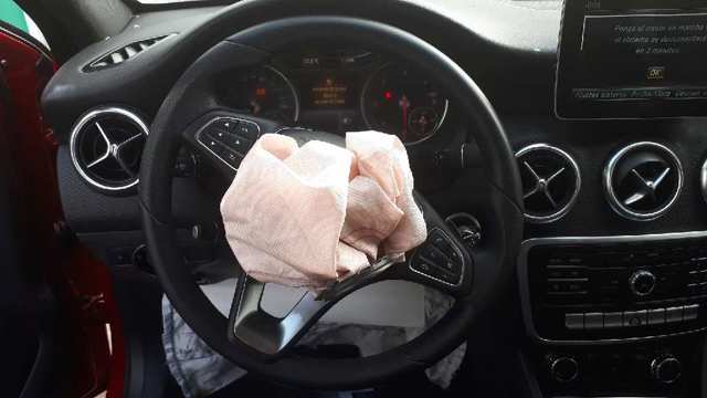 Рульове колесо Mercedes A0014609103 ціна, від 63.35 USD