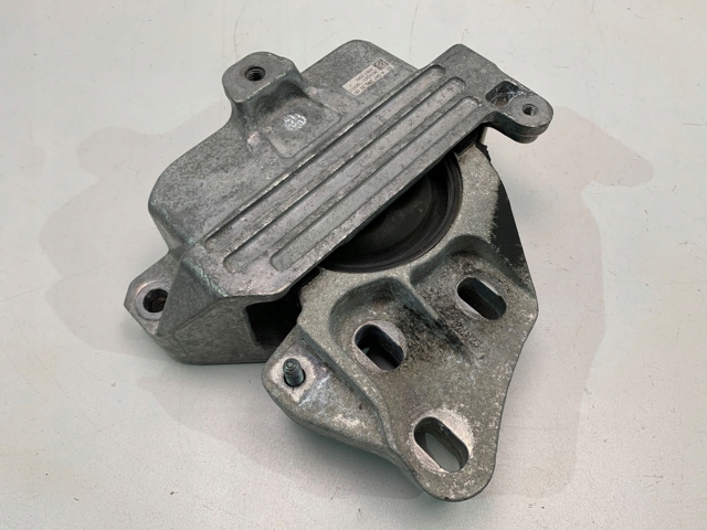 Купити A2472403200 Mercedes Подушка (опора) двигуна, ліва