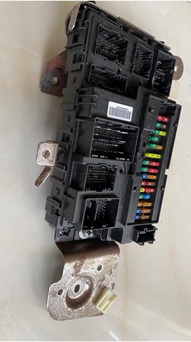  DG9T15604 Ford