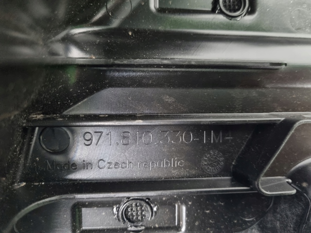 Підкрилок переднього крила, правий задній Signeda PPH11003AR ціна, від 42.37 USD