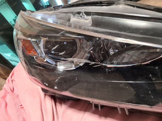 Фара права DB4N510K0A Mazda