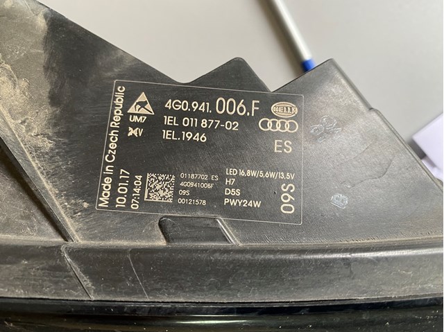 Фара права 4G0941006F VAG