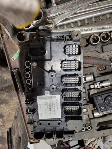 A0004462761 Mercedes 