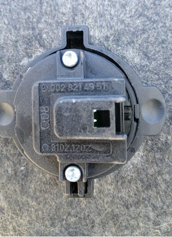 Обшивка кришки багажника Mercedes A2056940325 ціна, від 24.82 USD