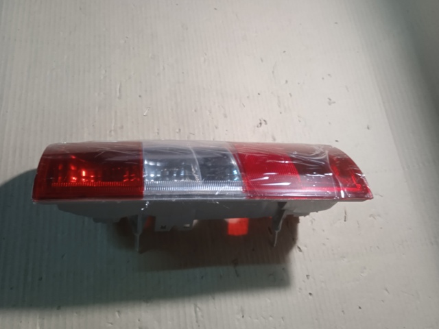 Задня права фара 3256880E Polcar
