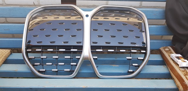 51138738563 BMW 