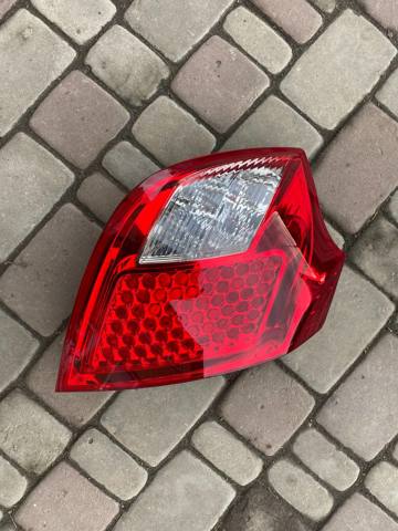 411887E Polcar Задня ліва фара