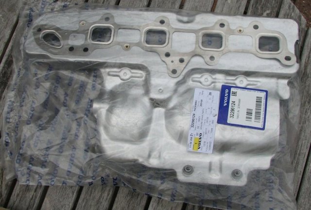 32290124 Volvo 