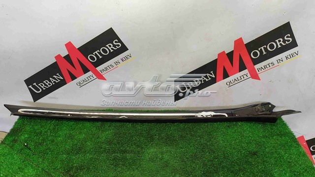 Молдинг лобового скла, правий Land Rover LR052972 ціна, від 90.06 USD