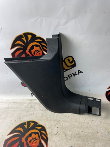5NN863484A82V VAG Обшивка стійки кузова внутрішня, передня права
