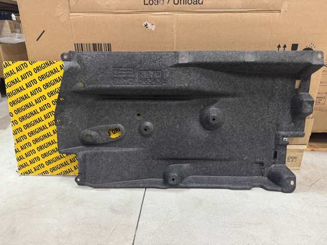 Купити KB7W563D0C Mazda Захист днища передній правий