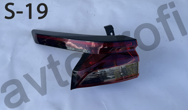 265556UA0A Nissan/Infiniti Задній лівий зовнішній ліхтар
