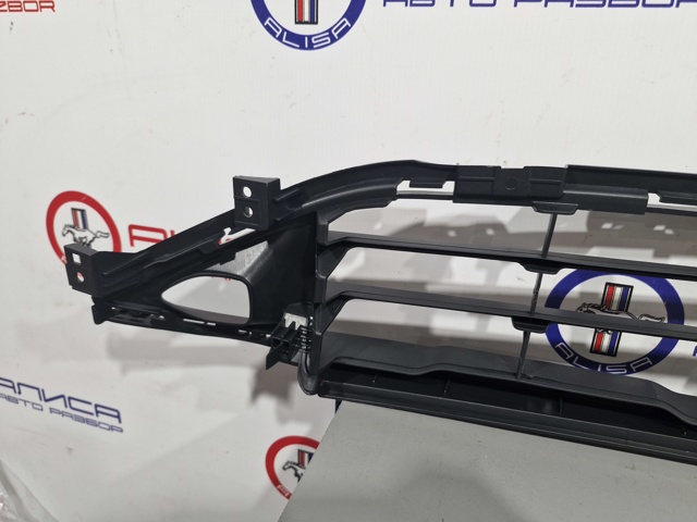 Решітка переднього бампера, центральна Nissan/Infiniti 622546RR0A ціна, від 24.17 USD