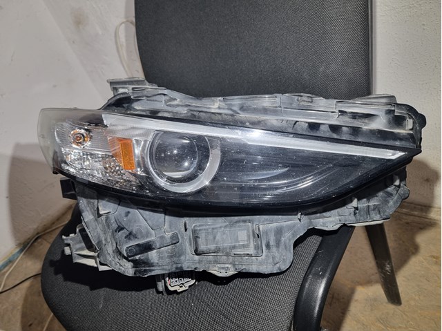 Фара правая Mazda BCJH51030K ціна, від 456.36 USD