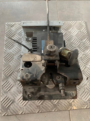  Ford 4C1112A650BF ціна, від 177.77 USD