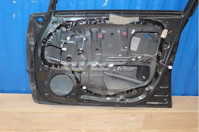Дверка передня права Toyota Auris UKP