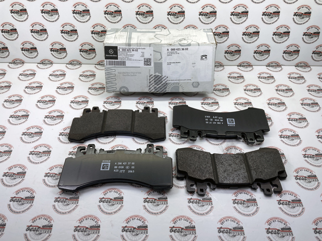 Купити A0004213602 Mercedes Колодки гальмівні передні, дискові