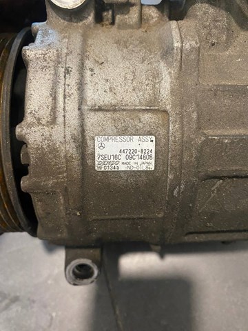 Компресор кондиціонера 4472208224 Mercedes