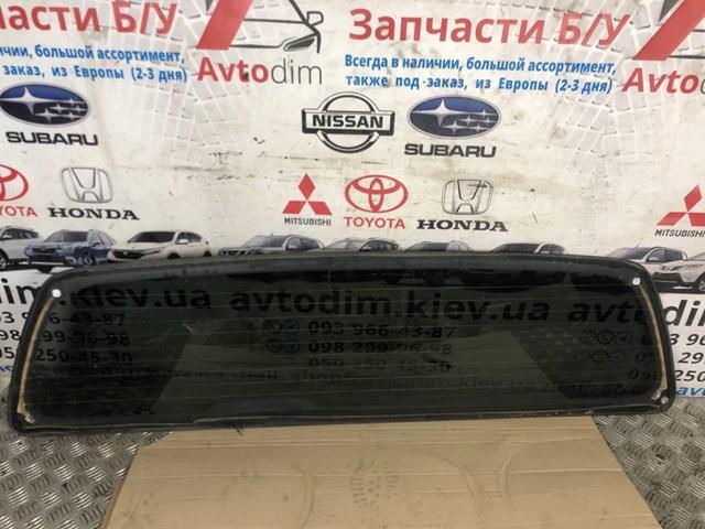  Заднє скло Nissan Navara 