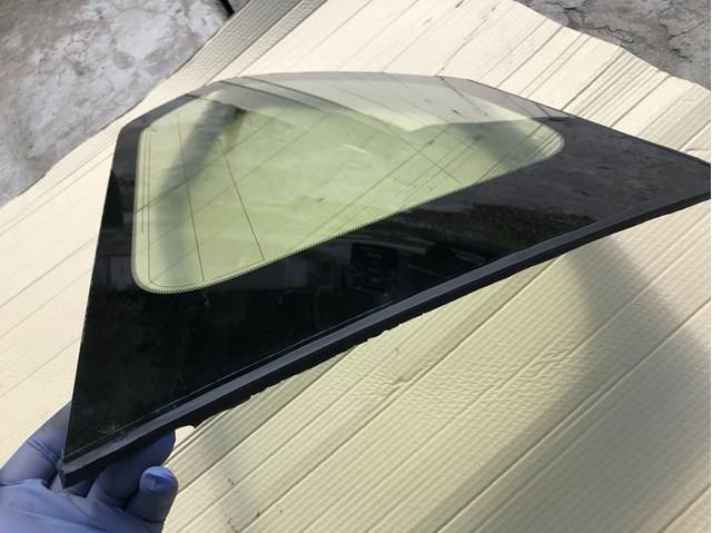 6272060D10 Toyota Скло багажного відсіку, ліве