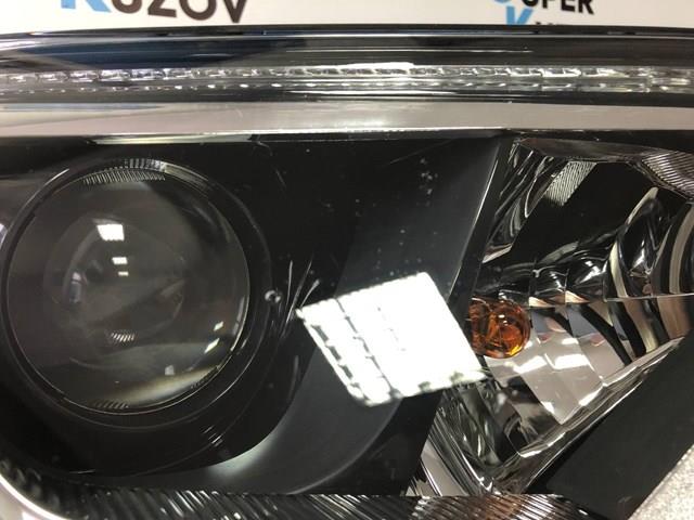 Фара передня права TYC FP7043R6T