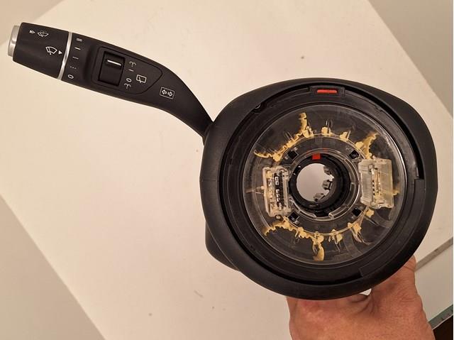 Перемикачі Mercedes A2469008317 ціна, від 142.80 USD
