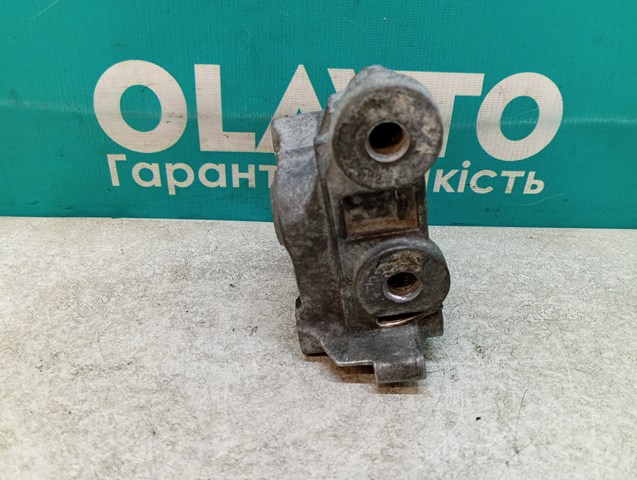 BBN339060B Mazda Права подушка мотора