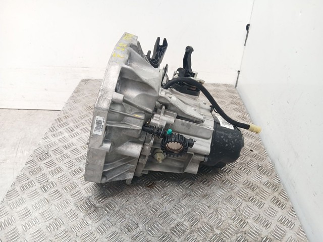 JR5368 Renault (RVI) МКПП