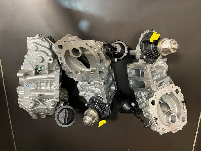 Клапан EGR Ford GK2Q9U466AD ціна, від 291.43 USD