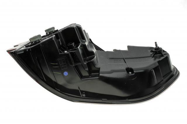 63215A11EC3 BMW Ліхтар задній