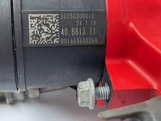 104464400F Tesla 