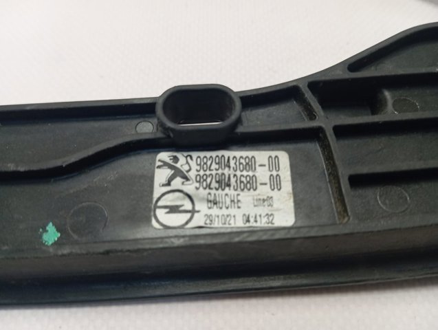 Механізм стеклопідйомника дверей передніх, лівих Peugeot/Citroen 9829043680