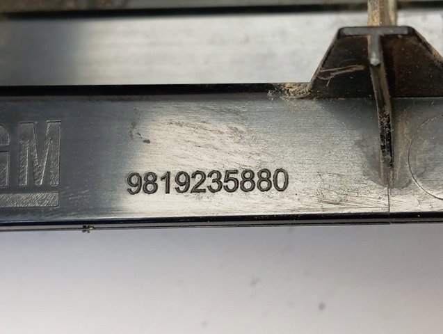Ліхтар задній лівий Opel 9819235880 ціна, від 96.06 USD