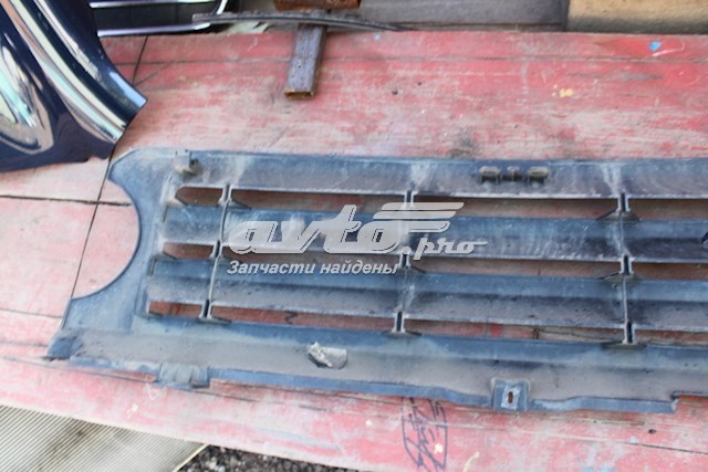Облицювання радіатора Land Rover LR019657 ціна, від 256.57 USD