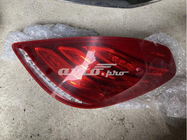 Купити A2229065701 Mercedes Задня права фара