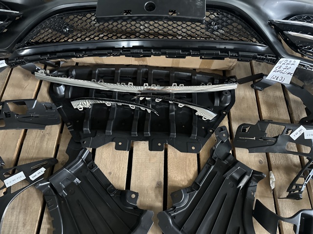 Решітка Mercedes A2228801783