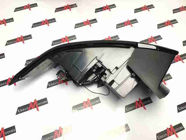 Задній правий стоп Land Rover LR072648